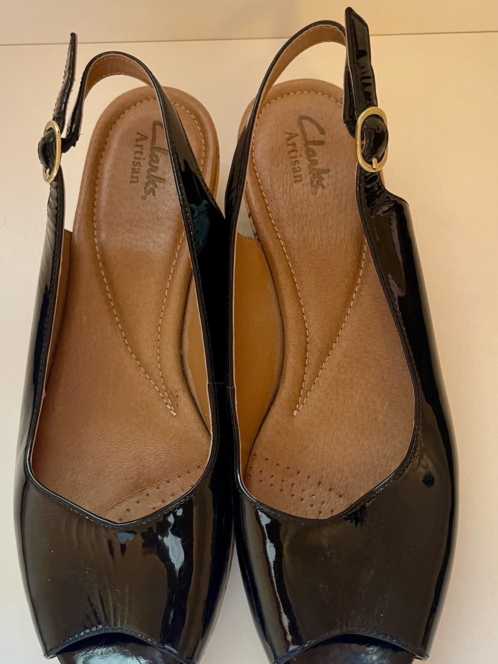 Clarks Orlena Black Patent Leather Sling Back Sandals Wedges Womens Sz 9M EUC